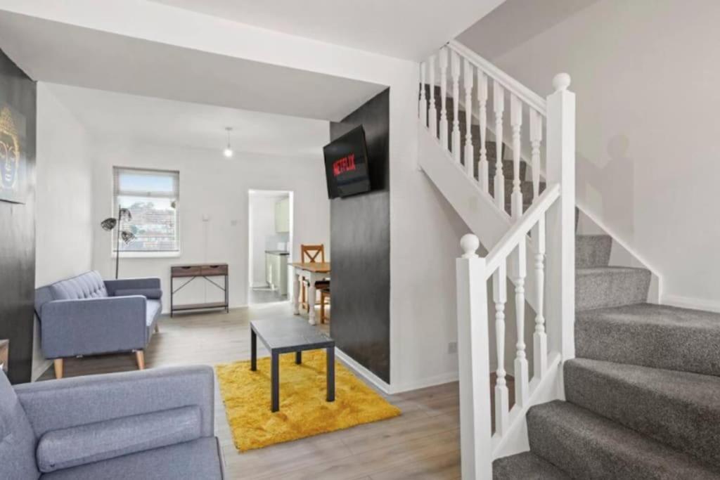 Cosy House For 8 In Rochester 斯特鲁德 外观 照片